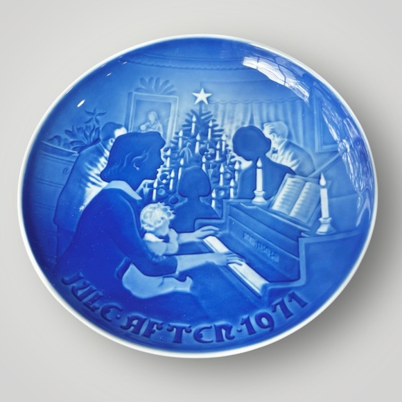 B&G Christmas At Home Plate 1971 Blue Collectible Porcelain Plate Denmark Used - Picture 9 of 16